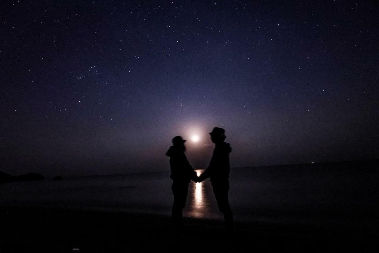 2019新築 ! Guest House Holoholo Beach Side Ishigaki  Dış mekan fotoğraf